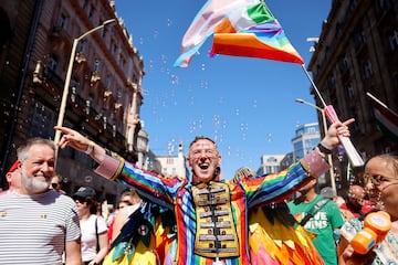 Multitudinaria manifestación en Budapest. El primer ministro de Hungría prohibió el evento con amenazas de “consecuencias legales” para aquellos que participaran en la marcha, mientras que el alcalde de Budapest ha animado a los ciudadanos a acudir.