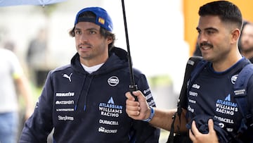 Zandvoort (Netherlands), 28/08/2025.- Carlos Sainz of Williams arrives at the Circuit of Zandvoort, 28 August 2025 in Zandvoort, The Netherlands. The 2025 Formula 1 Dutch Grand Prix takes place at the Circuit Zandvoort race track on 31 August. (Fórmula Uno, Países Bajos; Holanda) EFE/EPA/Sander Koning