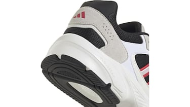 Estas zapatillas de Adidas están volando en Amazon gracias a su estilo llamativo y su precio imbatible