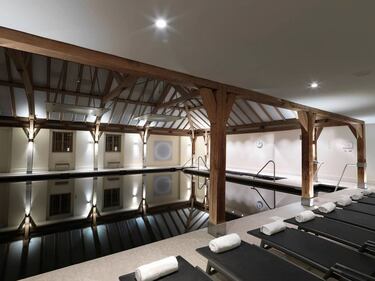 Vista de la piscina interior. 