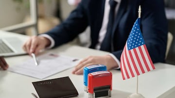 Representación de una entrevista para la visa estadounidense