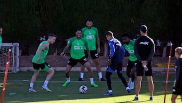 Entrenamiento del Elche.