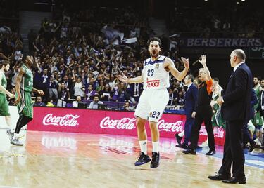 Un día después de que el Fenerbahçe eliminara al Madrid en la Final Four, la Euroliga premiaba a Llull como el mejor del curso. Venía de promediar 17 puntos y 6 asistencias y Obradovic elogiaba sus tiros ganadores. 