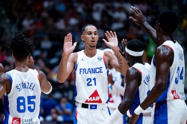 El número 1 del draft de 2024 estará presente en la cita europea del baloncesto. En la mochila trae un año de experiencia en los Atlanta Hawks en la que consiguió ser segundo en el premio al Novato del Año. ¿Podrá ser Zaccharie el líder del equipo galo ante las bajas de sus máximas estrellas: Victor Wembanyama y Rudy Gobert?