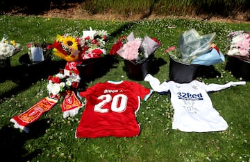 Homenajes al jugador del Liverpool Diogo Jota en Anfield el 3 de julio de 2025 en Liverpool, Inglaterra.