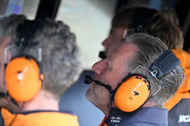Brown aviva la batalla en McLaren