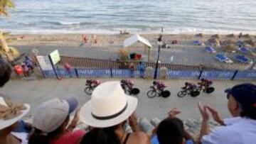 El BMC, junto a la playa.