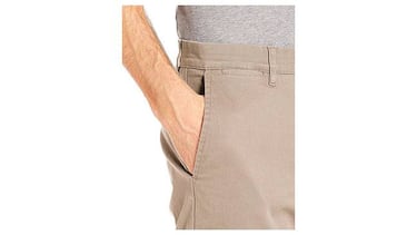 El pantalón chino que tiene más de 2.000 valoraciones en Amazon: 17 colores y todas las tallas