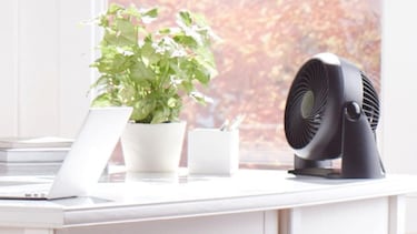 El ventilador de mesa pequeño para ahorrar en la factura de la luz