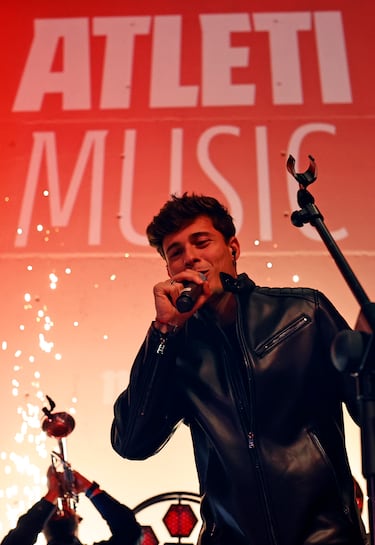 El ‘Atleti Music’ convierte a Riquelme en estrella del rock
