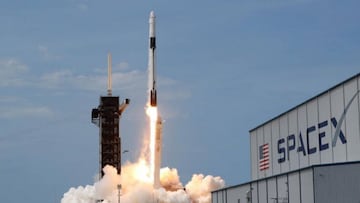 El trepidante ritmo al que el equipo de Elon Musk fabrica motores para ir a la Luna