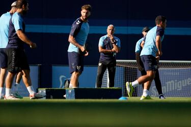 El nuevo Málaga ya pisa el césped