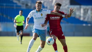 Samed Bazdar, durante el partido de este sábado frente al Aragón en el modular Ibercaja Estadio.