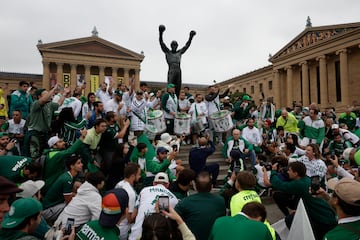 Palmeiras se enfrentó ayer a Botafogo en el estadio Lincoln Financial Field de Filadelfia, en el partido de los octavos de final del Mundial de Clubes. En los instantes previos y durante la víspera del encuentro un gran número de aficionados del equipo brasileño se concentraron junto a la estatua del boxeador Rocky Balboa, uno de los símbolos de la ciudad.


