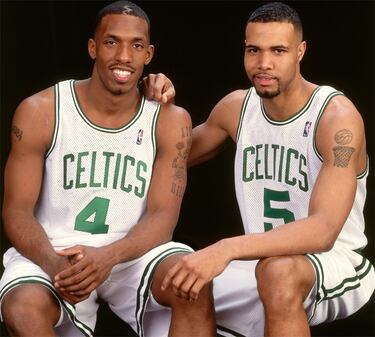 Jugó en siete equipos pero siempre será recordado por sus 8 años en Detroit y, como máximo, por su paso por los Nuggets. En el último tramo de su carrera jugó 21 partidos en los Knicks. En el inicio estuvo en Boston, que le drafteó (junto a Ron Mercer en la imagen)... y le traspasó antes de acabar su año rookie.