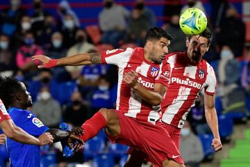 Luis Suárez y Stefan Savic.