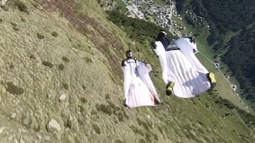 Wingsuit de espaldas