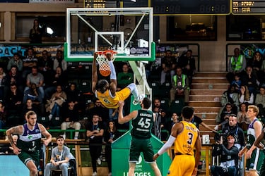 El Unicaja impone su autoridad también en la Champions