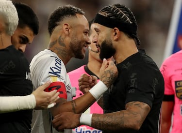 Neymar sucumbe ante Memphis