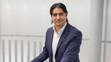 Marco Garces posa para AS en la Ciudad Deportiva Afouteza.