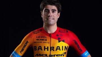 Mikel Landa posa con los colores del equipo Bahrain-McLaren.