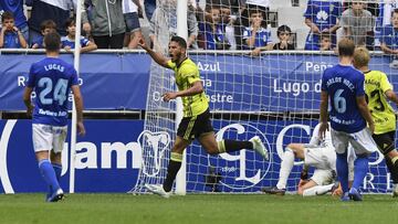 Luis Suárez celebra su primer gol frente al Oviedo.