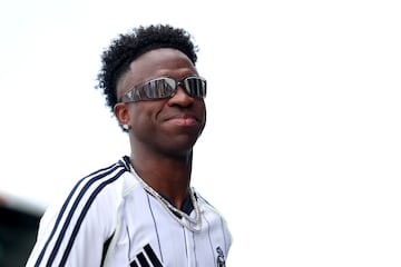 El 'look' de Vinicius Júnior para llegar al MetLife Stadium.