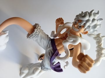 'One Piece': Luffy Gear 5 por Banpresto