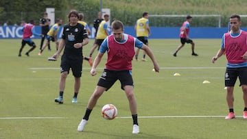 Benito busca debutar con el Deportivo antes del arranque liguero.