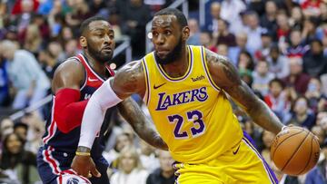 LeBron James y John Wall, durante el Washington Wizards-Los Angeles Lakers.
