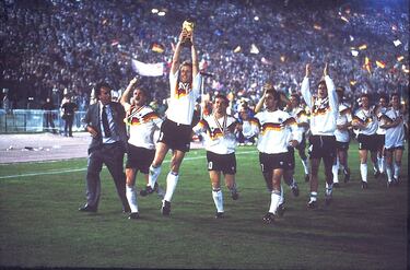 La Selección alemana es, tras Brasil con 5, el país que más Copas Mundiales ha ganado en la historia. Tiene un total de 4 trofeos, conseguidos en Suiza 1954, Alemania 1974, Italia 1990 y Brasil 2014.
