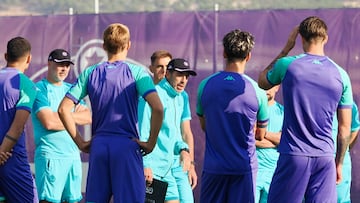 Valladolid 1/8/2025. Entrenamiento Real Valladolid. Aldama dirige el entrenamiento matutino con la incorporación de Bueno y Marco André a la disciplina blanquivioleta. Photogenic/Miguel Ángel Santos