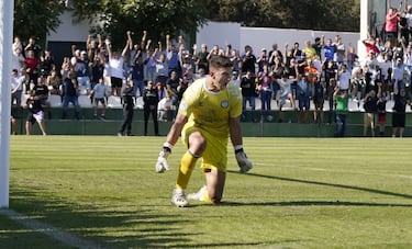 Un bravísimo Torremolinos supera al Huesca en la tanda de penaltis
