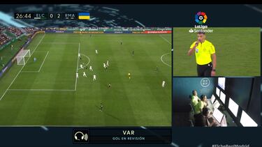 El VAR es el hipo del fútbol