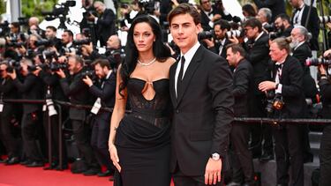 Oriana Sabatini y Paulo Dybala asisten a la alfombra roja de "Highest 2 Lowest" en la 78.ª edición del Festival de Cine de Cannes.