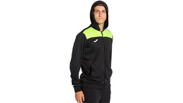 ¿Buscas chándal para la primavera? Este de Joma es ligero y fresco