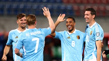 Soccer Football - World Cup - UEFA Qualifiers - Group J - Liechtenstein v Belgium - Rheinpark Stadion, Vaduz, Liechtenstein - September 4, 2025 Belgium's Youri Tielemans celebrates scoring their second goal with Kevin De Bruyne REUTERS/Denis Balibouse TPX IMAGES OF THE DAY