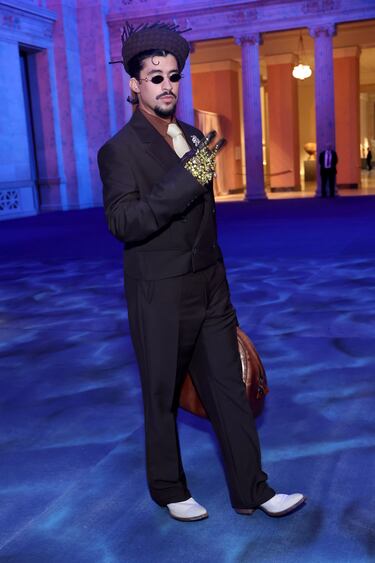 Bad Bunny durante la fiesta de la Gala del Met 2025, "Superfine: Sastrería de estilo negro", en el Museo Metropolitano de Arte de la ciudad de Nueva York.