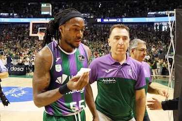 Sangre, sudor y el Unicaja fuerza el cuarto in extremis