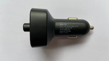 ¿Sin bluetooth en el coche? Con este transmisor FM podrás escuchar música y llamar en manos libres cómodamente