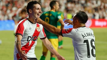 Camello y Álvaro celebran uno de los goles.