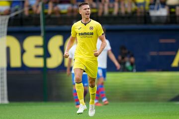 Minuto 25, el Villarreal recorta distancias. En un córner de Baena, Foyth consigue rematar y colocar el balón dentro de la portería con la ayuda del palo, 1-2.