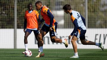 El recital de Mbappé en el entramiento: hasta Vinicius alucina con el francés