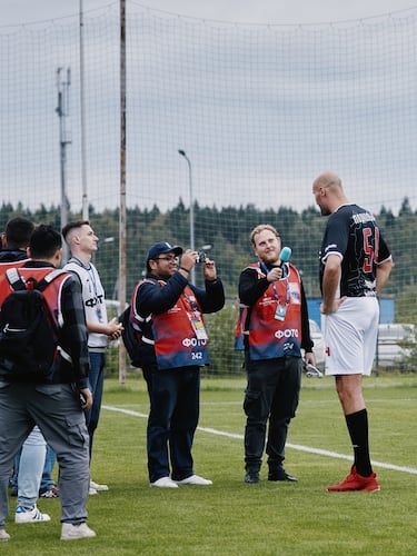 "Es una gran oportunidad estar en este deporte. Estoy jugando la Copa de Rusia y, sinceramente, no sé qué decir. Estoy agradecido por ello", explicó Pável tras debutar como jugador de fútbol profesional.