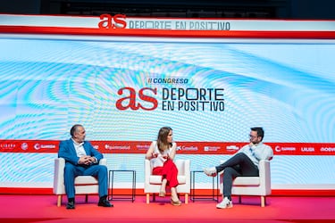 Charla entre Jorge Noguera (redactor del Diario AS), Vicente Martínez Orga (Secretario general de ADESP) y Nieves Rey (Directora de Comunicación y Marketing de Ecoembes).