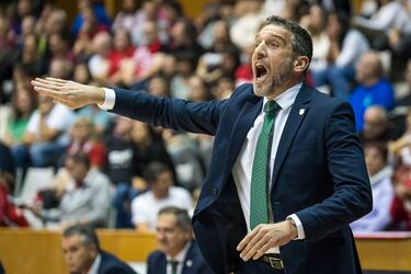 El Unicaja remonta 17 puntos al Girona y se lleva un triunfo muy trabajado