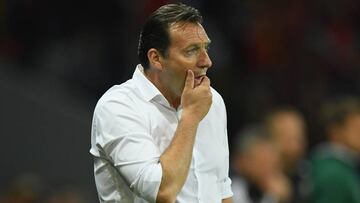 Wilmots está en la cuerda floja, pero no precipitarán la decisión