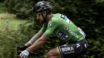 Slovakia's Peter Sagan, wearing the best sprinter's green jersey, ascends the Col du Tourmalet pass in the dropped riders group, during the 19th stage of the 105th edition of the Tour de France cycling race, on July 27, 2018 between Lourdes and