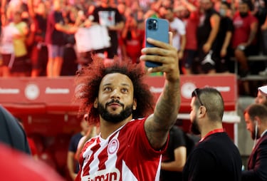 El 3 de septiembre de 2022 se hizo oficial su fichaje por el Olympiakos griego por una temporada más otra opcional. En el conjunto heleno estuvo únicamente una temporada.