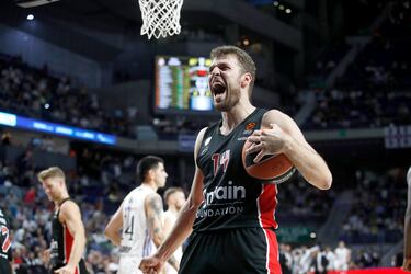 Sloukas se la juega a Tavares